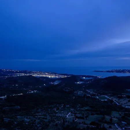 V&v Boutique * ארגוסטולי